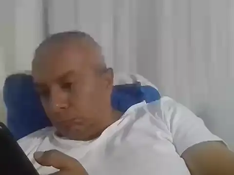 Snapshot of ALFRERM chatting on 5, 10, 2025 ALFRERM online show from 5, 10, 2025