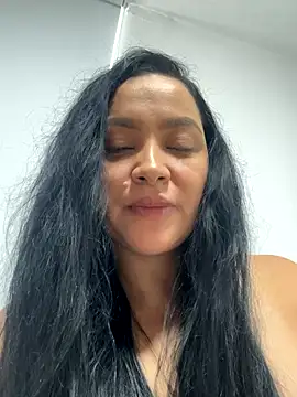 marcelatinahot online show from 8, 9, 2025