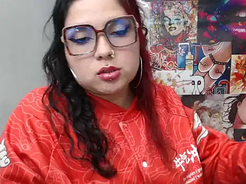 Curvy-Queen online show from 18, 9, 2025