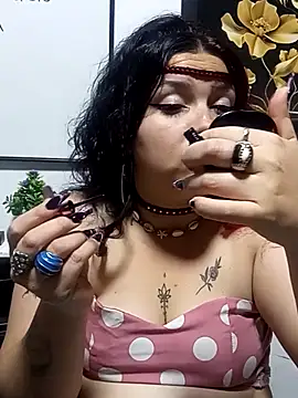 Curvy-Queen online show from 19, 9, 2025