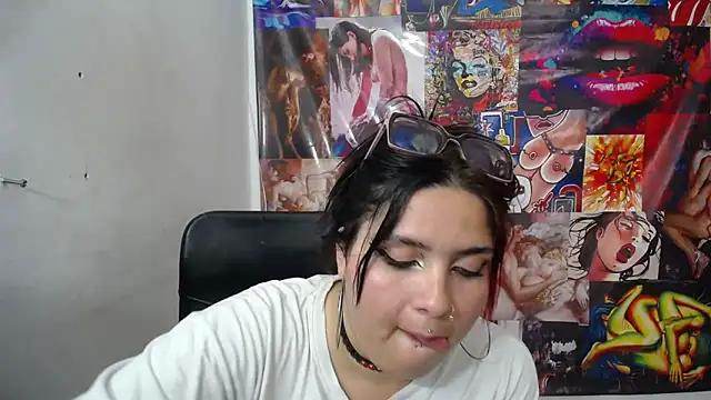 Curvy-Queen online show from 24, 10, 2025