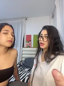 Snapshot of Sweet_and_Rous0 chatting on 14, 9, 2025 Sweet and Rous0 online show from 14, 9, 2025