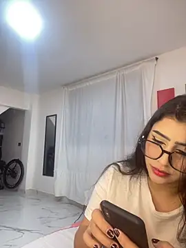 Snapshot of Sweet_and_Rous0 chatting on 7, 10, 2025 Sweet and Rous0 online show from 7, 10, 2025