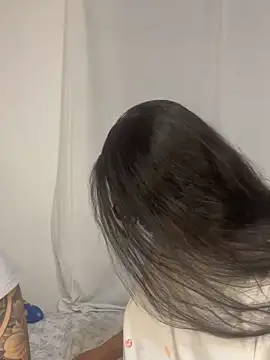 Snapshot of Sweet_and_Rous0 chatting on 28, 10, 2025 Sweet and Rous0 online show from 28, 10, 2025