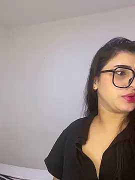 Snapshot of Sweet_and_Rous0 chatting on 22, 12, 2025 Sweet and Rous0 online show from 22, 12, 2025