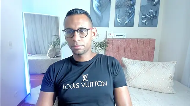 Snapshot of KingEdward_ chatting on 21, 9, 2025 KingEdward  online show from 21, 9, 2025