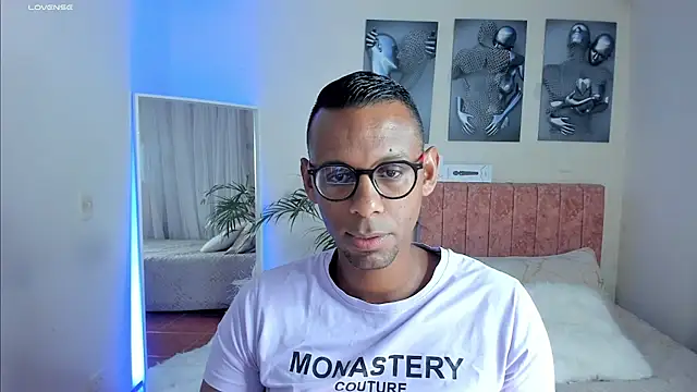 Snapshot of KingEdward_ chatting on 4, 10, 2025 KingEdward  online show from 4, 10, 2025