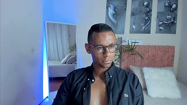 Snapshot of KingEdward_ chatting on 7, 10, 2025 KingEdward  online show from 7, 10, 2025