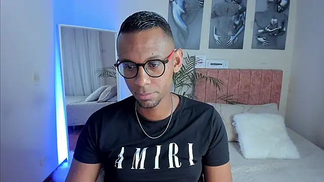 Snapshot of KingEdward_ chatting on 12, 10, 2025 KingEdward  online show from 12, 10, 2025