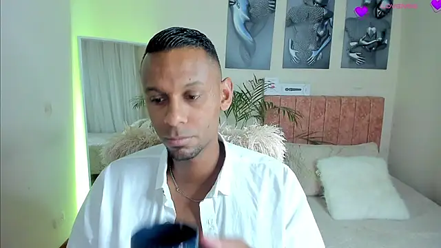 Snapshot of KingEdward_ chatting on 13, 10, 2025 KingEdward  online show from 13, 10, 2025