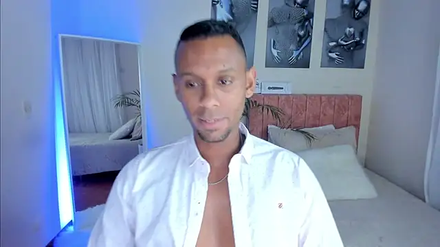 Snapshot of KingEdward_ chatting on 14, 10, 2025 KingEdward  online show from 14, 10, 2025