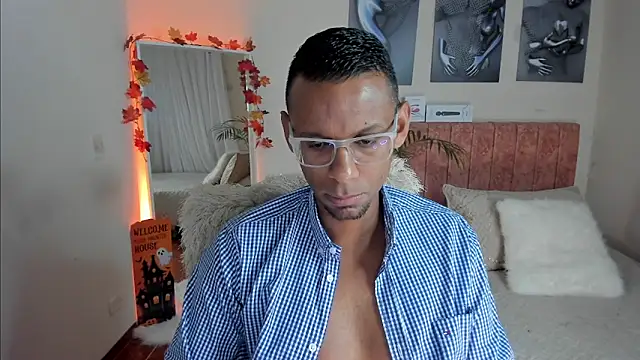 Snapshot of KingEdward_ chatting on 20, 10, 2025 KingEdward  online show from 20, 10, 2025
