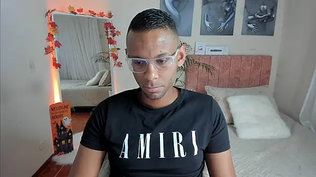 Snapshot of KingEdward_ chatting on 23, 10, 2025 KingEdward  online show from 23, 10, 2025