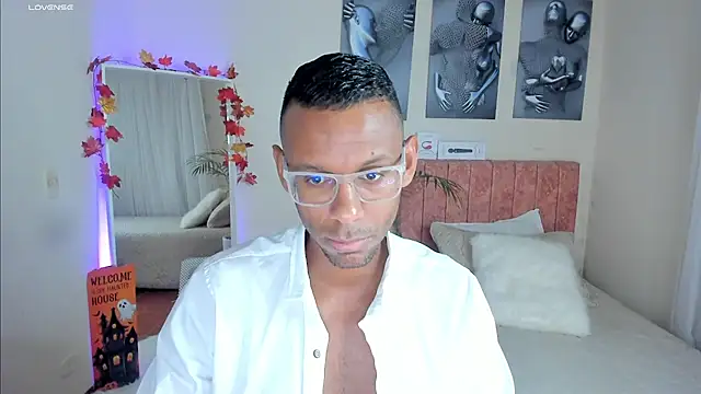 Snapshot of KingEdward_ chatting on 24, 10, 2025 KingEdward  online show from 24, 10, 2025