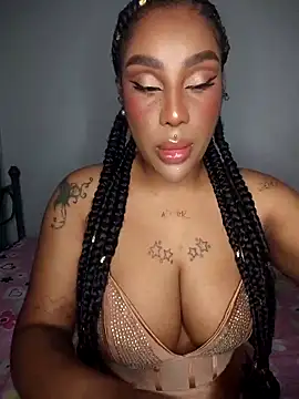 Snapshot of Queen_Amara chatting on 15, 4, 2026 Queen Amara online show from 15, 4, 2026