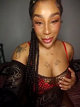 Snapshot of Queen_Amara chatting on 19, 4, 2026 Queen Amara online show from 19, 4, 2026