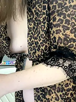 Risky-Flower online show from 17, 12, 2025