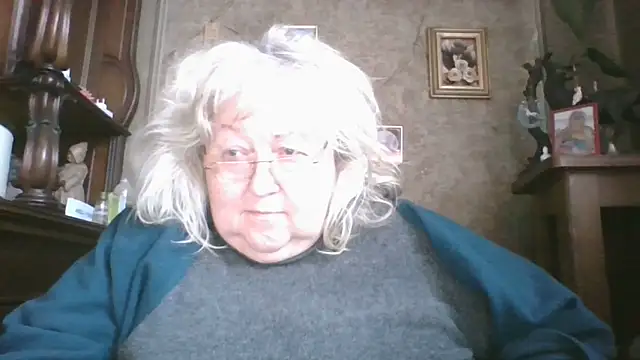 Lala-Love56 online show from 4, 12, 2025