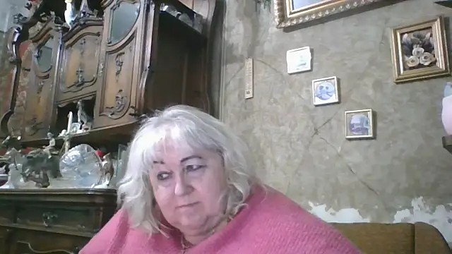 Lala-Love56 online show from 15, 4, 2026