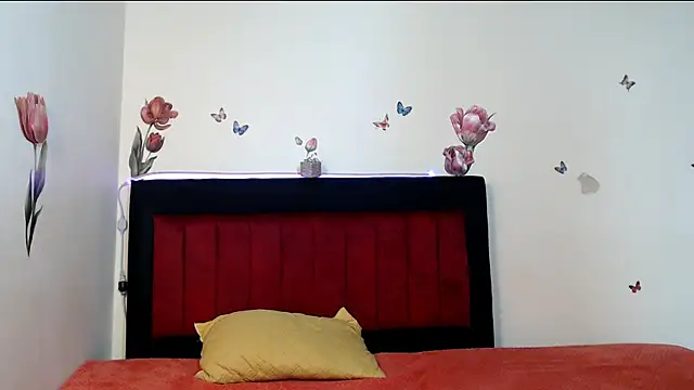 Valeryxs online show from 8, 4, 2026