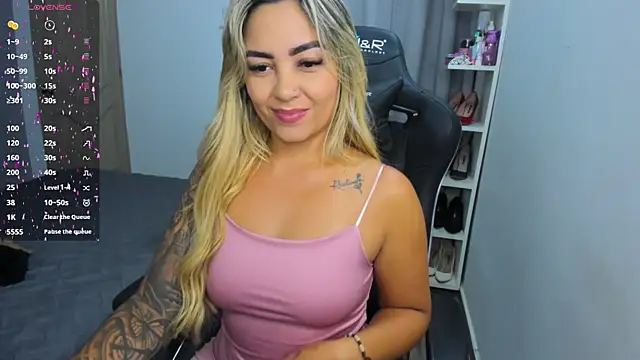 Snapshot of NicolPorto chatting on 21, 9, 2025 NicolPorto online show from 21, 9, 2025