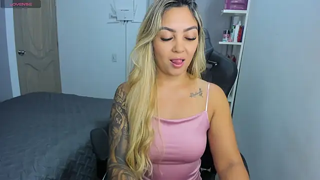 Snapshot of NicolPorto chatting on 29, 9, 2025 NicolPorto online show from 29, 9, 2025