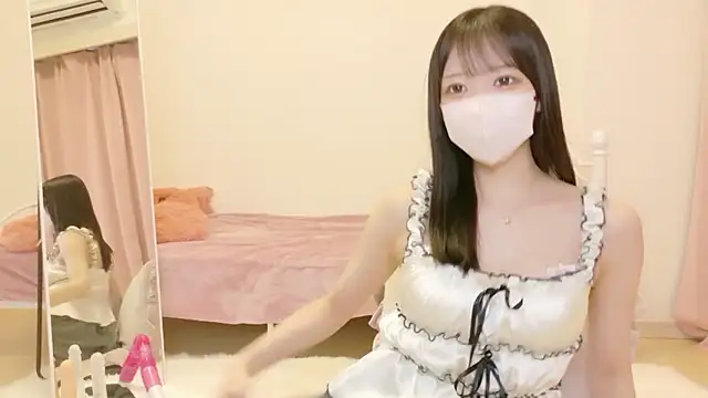 Snapshot of roachan_ chatting on 7, 2, 2026 roachan online show from 7, 2, 2026