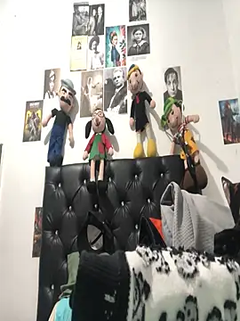 elpeluchenegroxxx3 online show from 19, 11, 2025