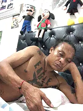 Snapshot of elpeluchenegroxxx3 chatting on 7, 3, 2026 elpeluchenegroxxx3 online show from 7, 3, 2026