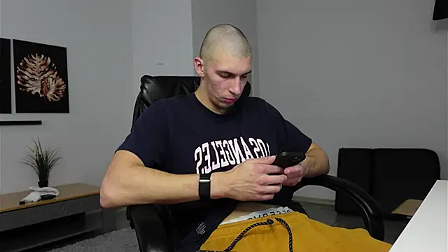 Snapshot of Ryan_Dozer chatting on 30, 10, 2025 Ryan Dozer online show from 30, 10, 2025