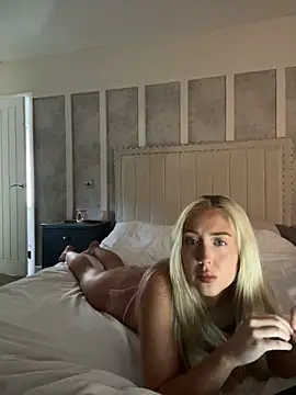 emilyhugesxo online show from 16, 9, 2025