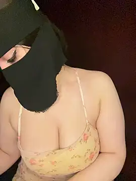 Snapshot of RooVaaN-Xx chatting on 13, 2, 2026 RooVaaN-Xx online show from 13, 2, 2026