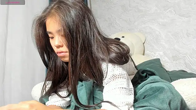 Snapshot of Ayumi_rin chatting on 3, 10, 2025 Ayumi rin online show from 3, 10, 2025