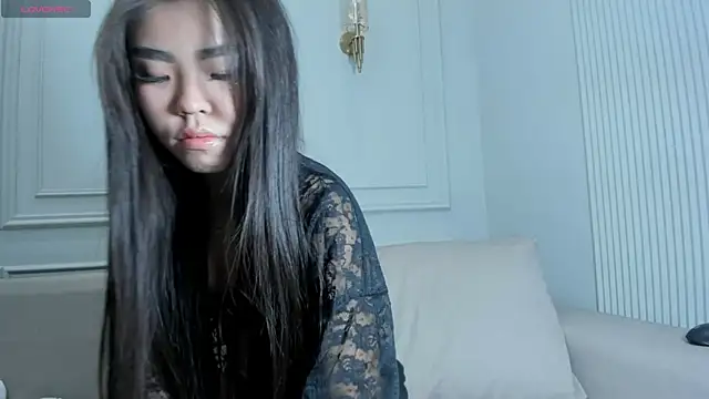 Snapshot of Ayumi_rin chatting on 13, 11, 2025 Ayumi rin online show from 13, 11, 2025