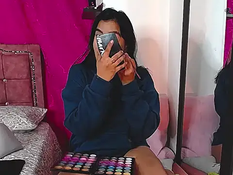 Snapshot of charlottekiss99 chatting on 19, 9, 2025 charlottekiss99 online show from 19, 9, 2025