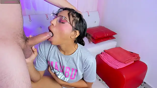 Snapshot of HOT_LATINO13 chatting on 13, 10, 2025 HOT LATINO13 online show from 13, 10, 2025