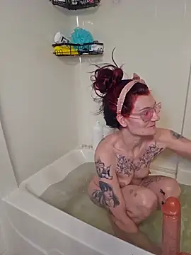 Snapshot of Blossom94 chatting on 9, 2, 2026 Blossom94 online show from 9, 2, 2026