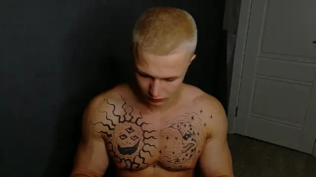 Snapshot of James__Noah chatting on 9, 10, 2025 James Noah online show from 9, 10, 2025