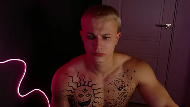 Snapshot of James__Noah chatting on 23, 10, 2025 James Noah online show from 23, 10, 2025