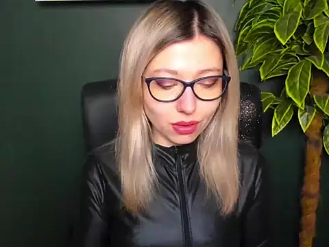 Snapshot of loveHeidi chatting on 19, 1, 2026 loveHeidi online show from 19, 1, 2026