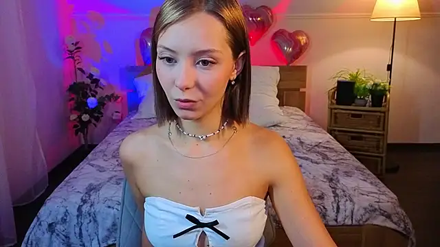 Snapshot of LumMina chatting on 11, 2, 2026 LumMina online show from 11, 2, 2026