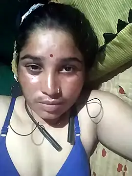 Snapshot of Hot_cupal chatting on 15, 9, 2025 Hot cupal online show from 15, 9, 2025