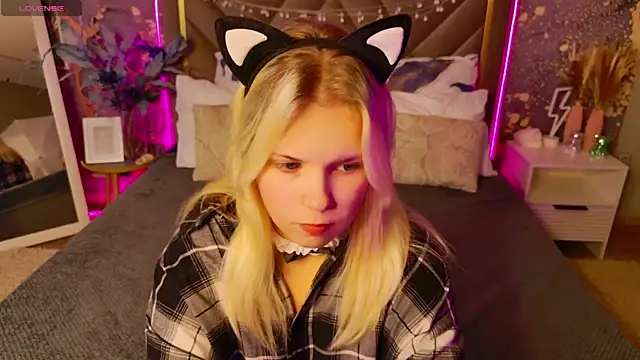 EmillyRogers online show from 6, 10, 2025