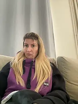 DesireDaisy online show from 16, 9, 2025