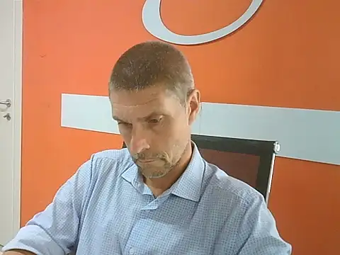 Snapshot of max79ve31 chatting on 10, 9, 2025 max79ve31 online show from 10, 9, 2025