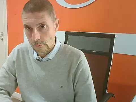 Snapshot of max79ve31 chatting on 8, 10, 2025 max79ve31 online show from 8, 10, 2025