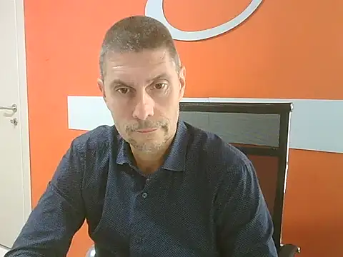 Snapshot of max79ve31 chatting on 14, 10, 2025 max79ve31 online show from 14, 10, 2025