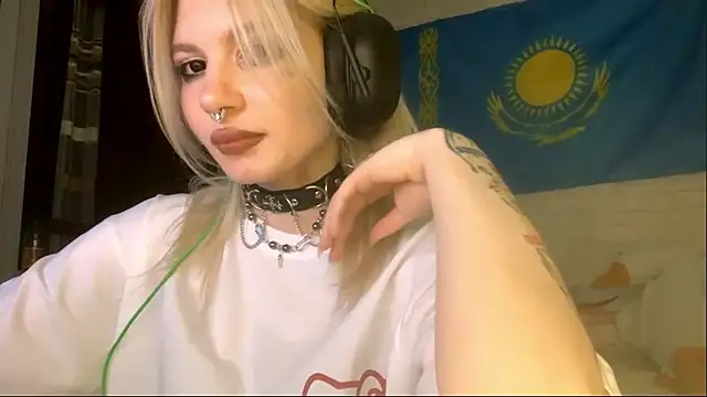 LorrineBurgert online show from 8, 9, 2025
