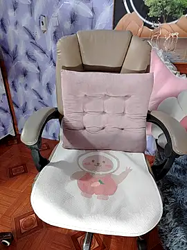 Snapshot of LadyMaiMai chatting on 28, 11, 2025 LadyMaiMai online show from 28, 11, 2025