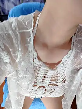 Snapshot of LadyMaiMai chatting on 29, 11, 2025 LadyMaiMai online show from 29, 11, 2025